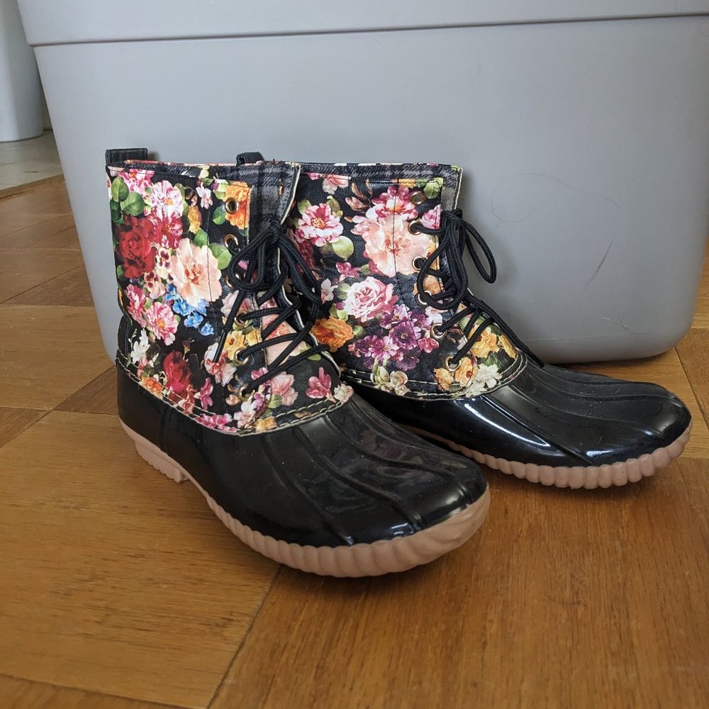 Size 10 Floral Duck boots